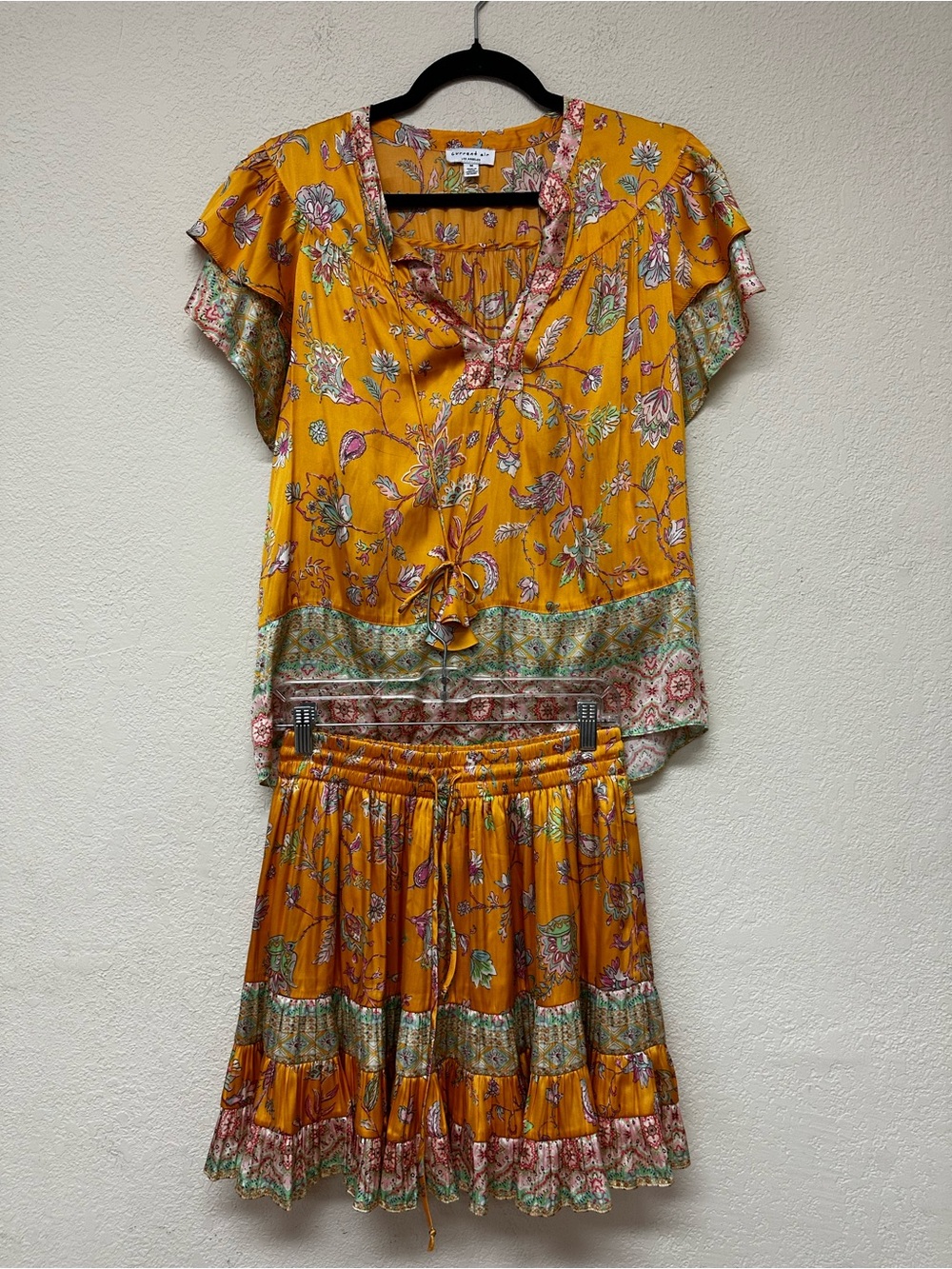 Current Air womans Boho Floral Tie-Front Dress Set in Mustard Yellow size M